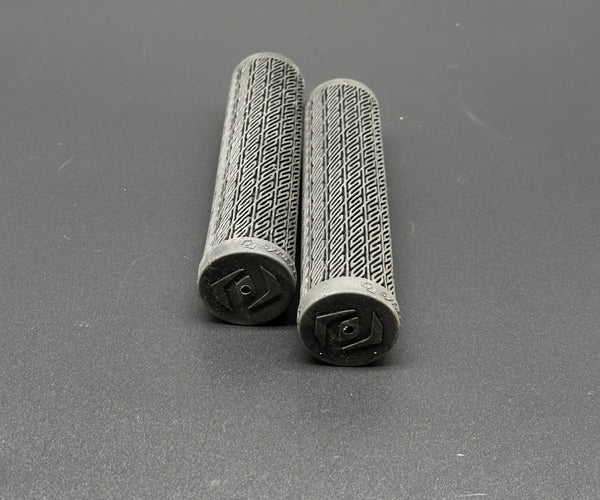 handel bar grips for a scott aspect bicycle Scott Aspect Handlebar Grips – E-Bike Masters